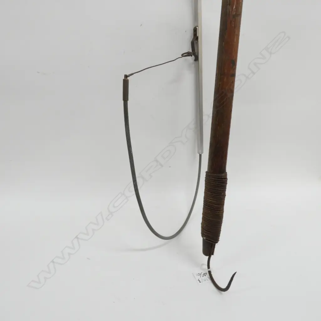 FISHING GAFF + NET HOLDER Image 1++