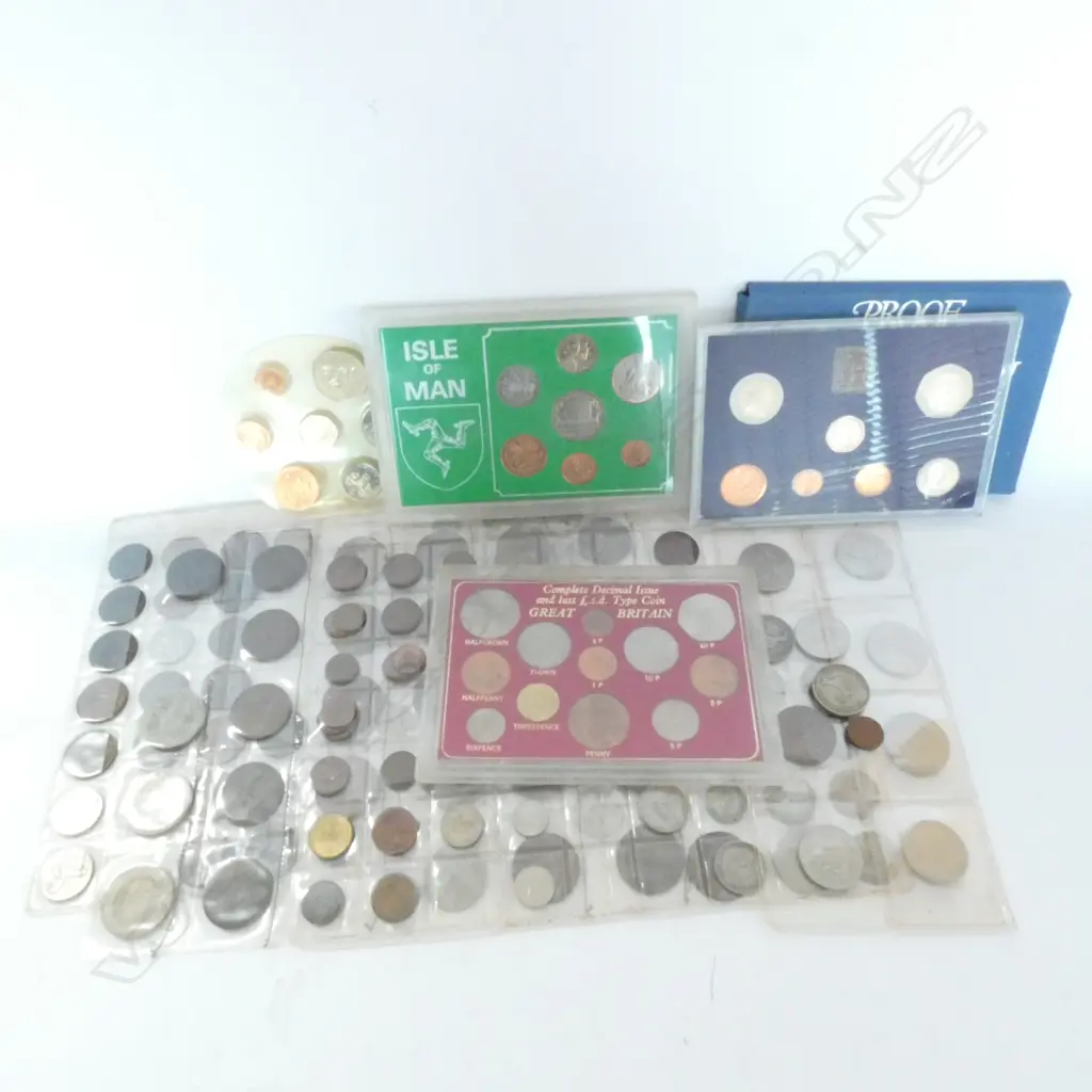 COLLECTION WORLD COINAGE MOSTLY NZ / UK Image 1++