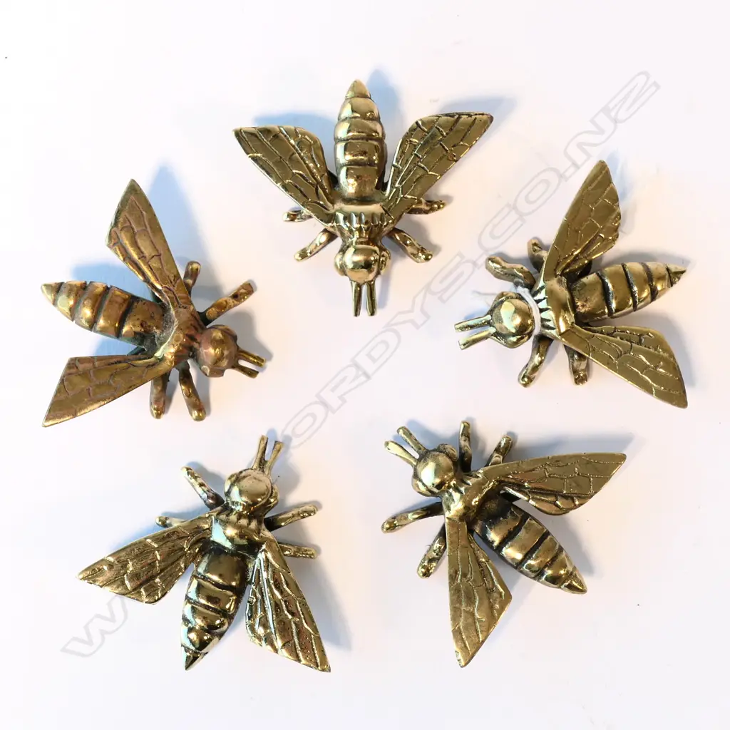 FIVE BRASS BEES, L 65MM Image 1++