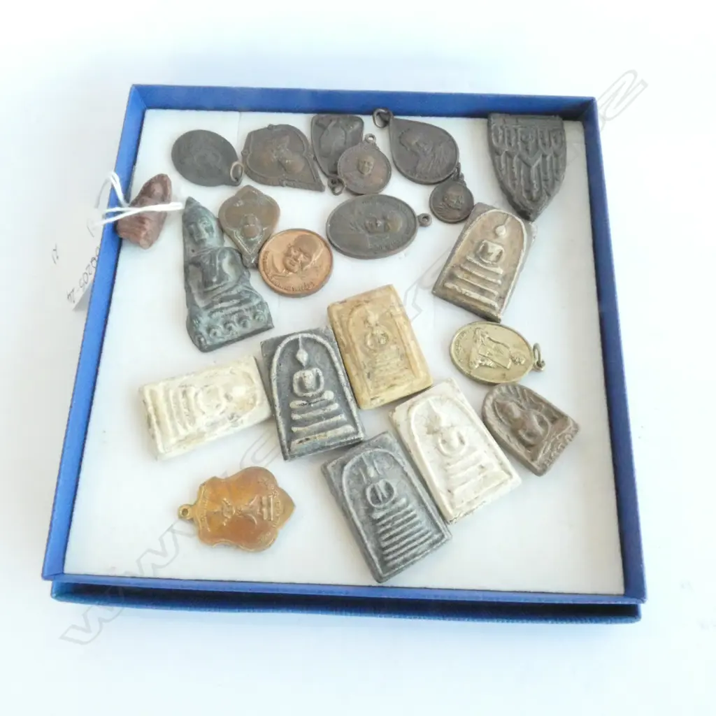 VINTAGE COLLECTION OF  SMALL BUDDHA PLAQUES & PENDANTS (21) Image 1++