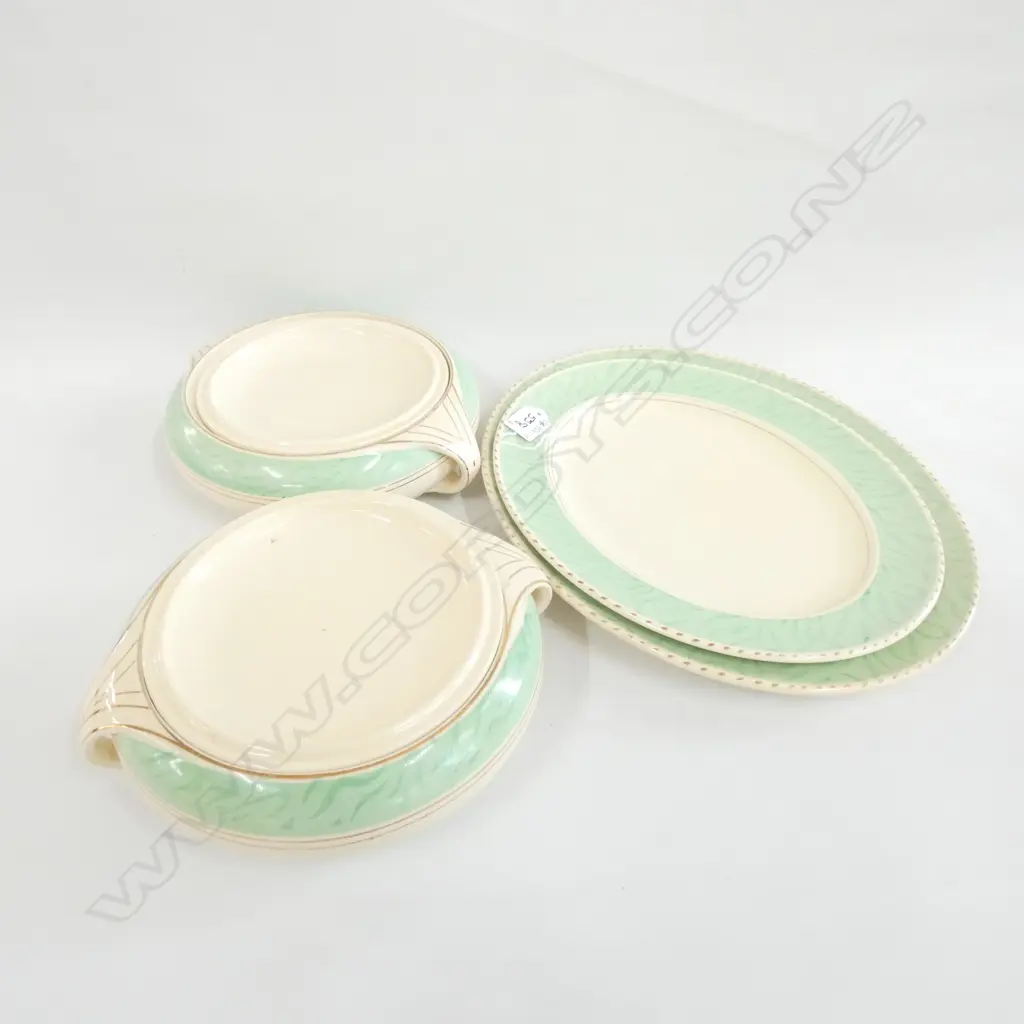 2 Lidded Serving Bowls & 2 graduated serving platters Image 1++