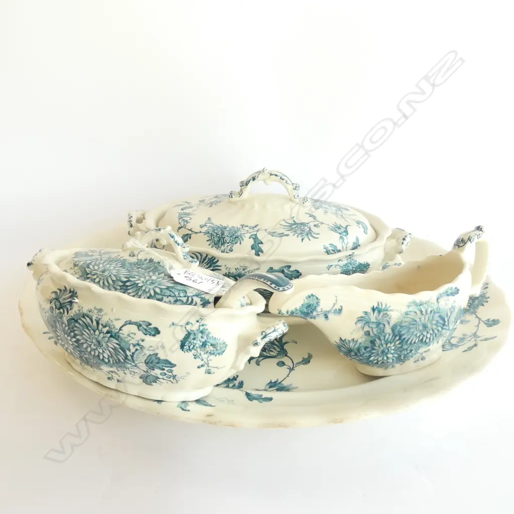 VICTORIAN PLATTER, 2 TUREENS, SAUCEBOAT Image 1++