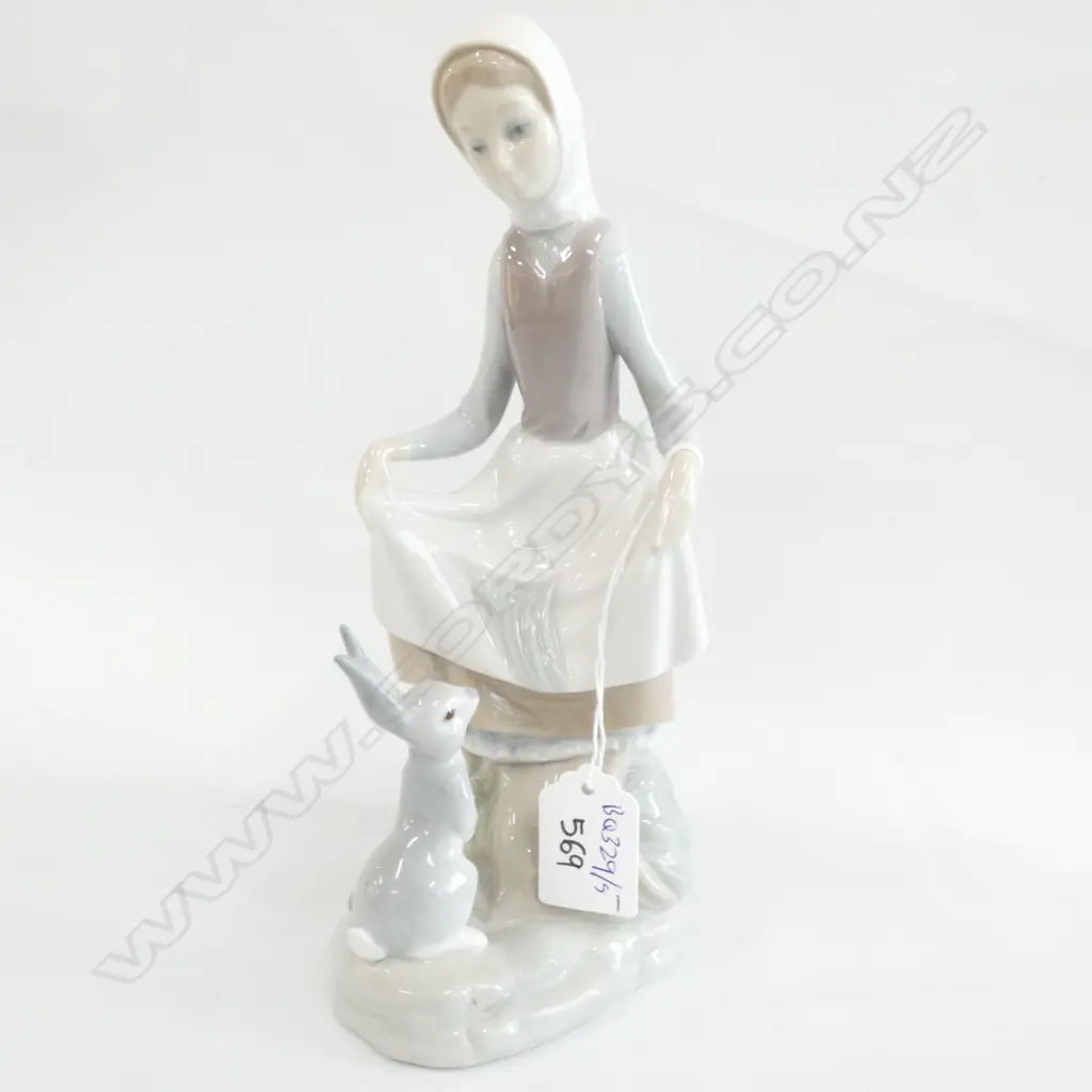 LLADRO FIGURE GIRL WITH RABBIT H230 MM Image 1++