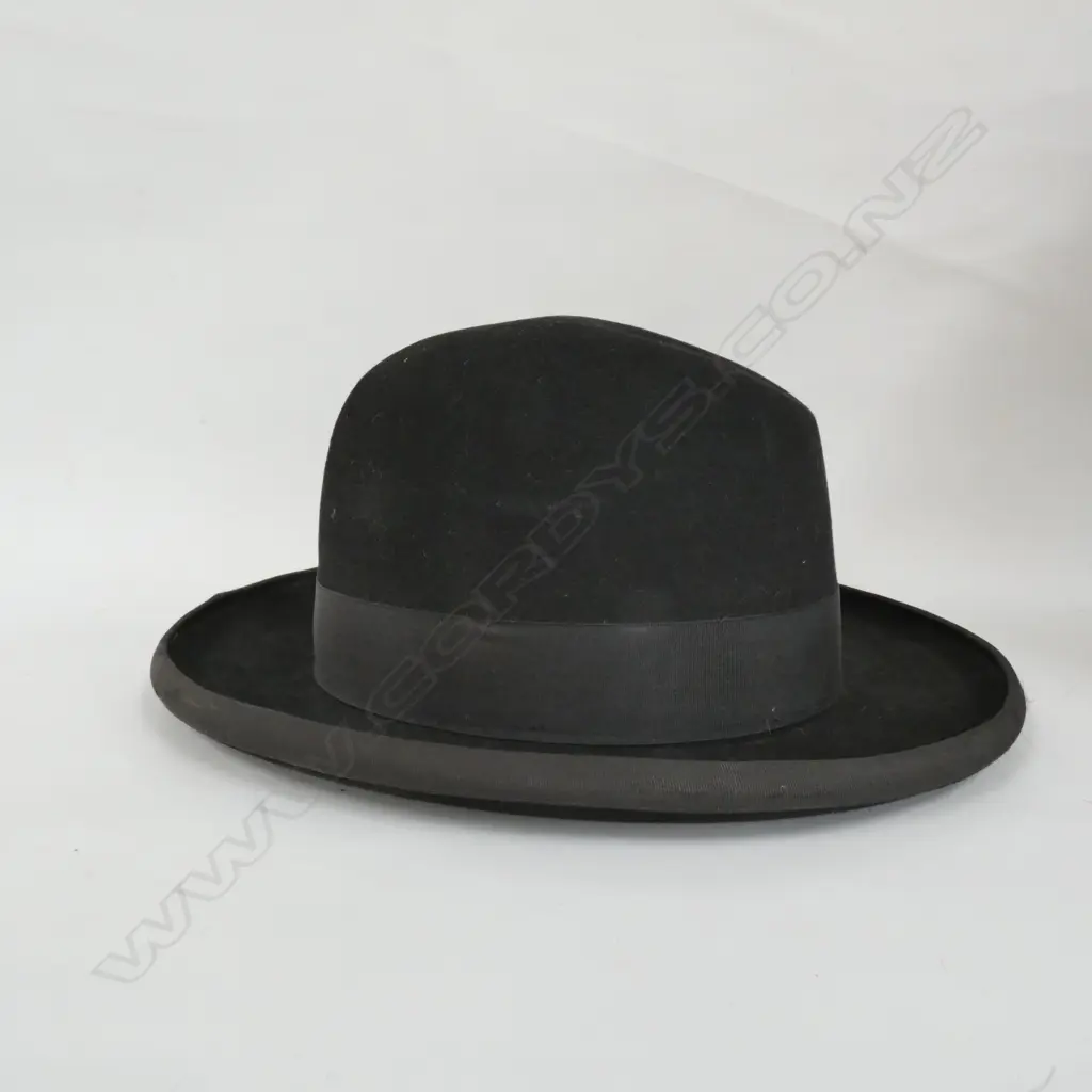 VINTAGE BOWLER HAT Image 1++