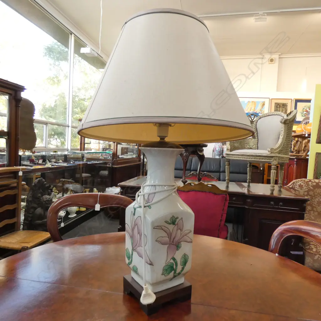 ORIENTAL LAMP H. 725MM Image 1++
