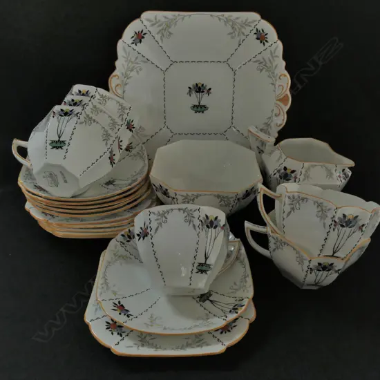21 PIECE SHELLEY QUEEN ANNE TEASET, pattern 1165, RD 723404