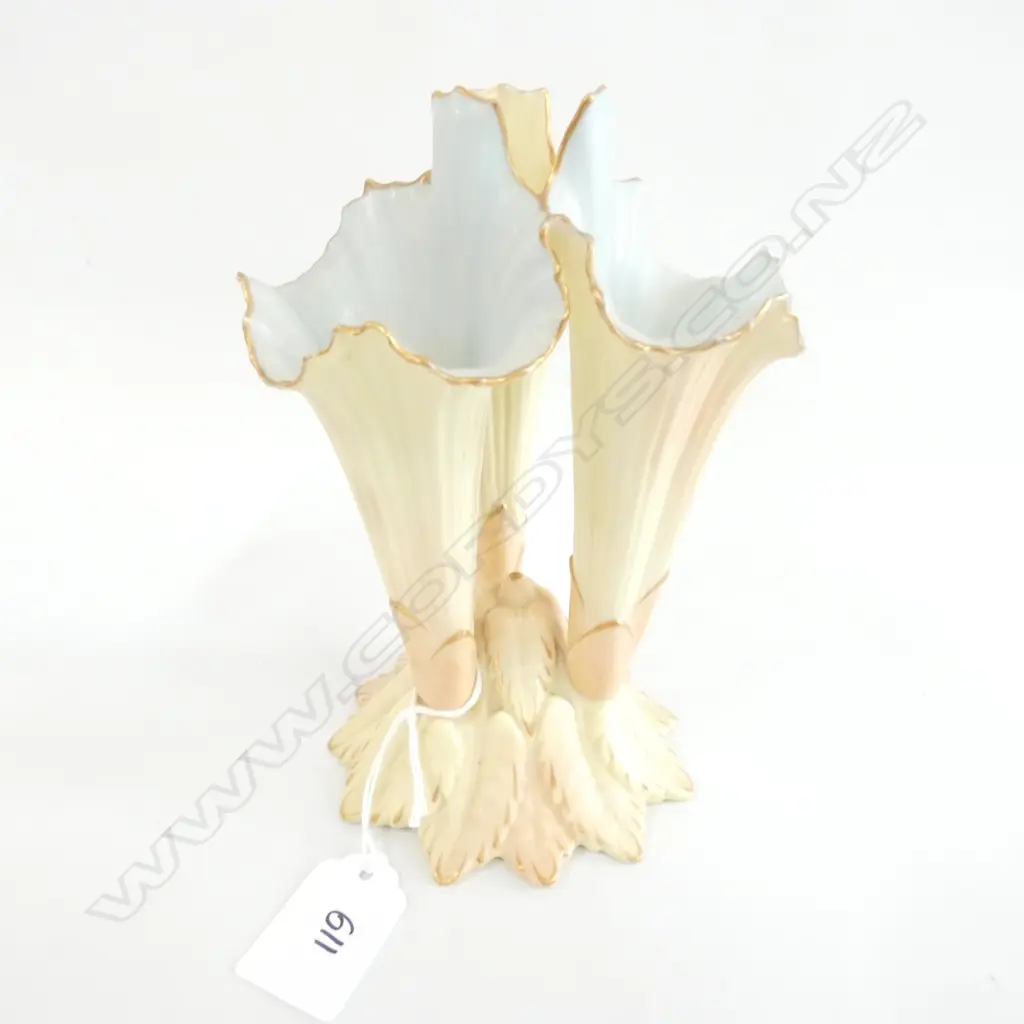 WORCESTER VASE H. 160MM Image 1++