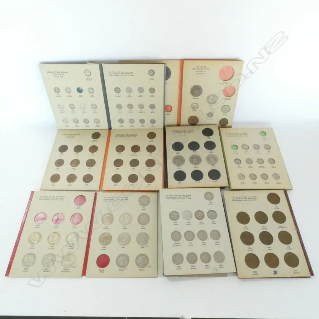 8 NZ COIN TYPE SETS Image 1++