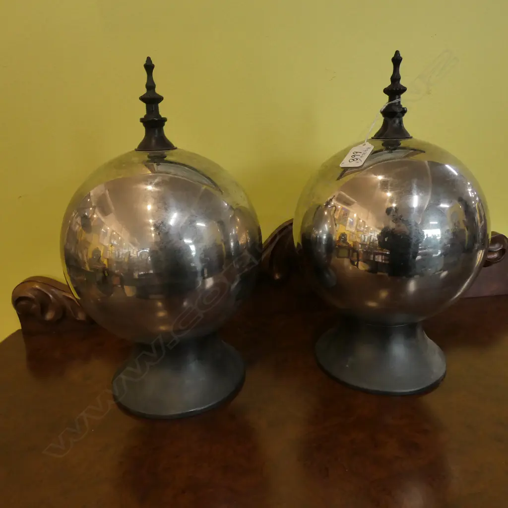 PR OF DECORATIVE MIRROR FINISH ORBS Image 1++