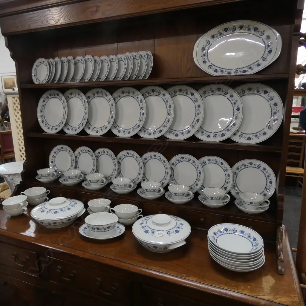LARGE NORITAKE 8 PLACE 'BLUE RHAPSODY' DINNER SET  Image 1++