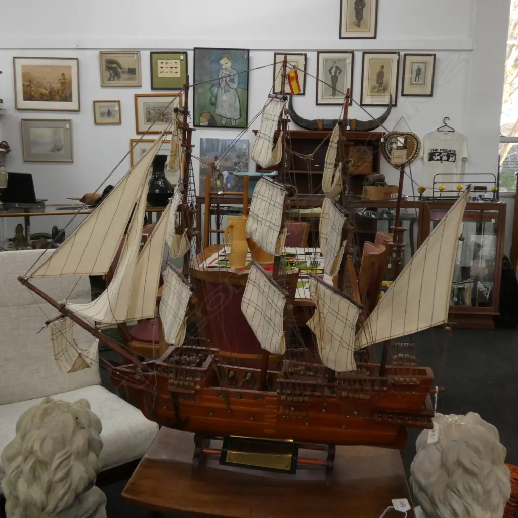LGE SPANISH GALLEON SHIP MODEL, 750 X 690MM Image 1++