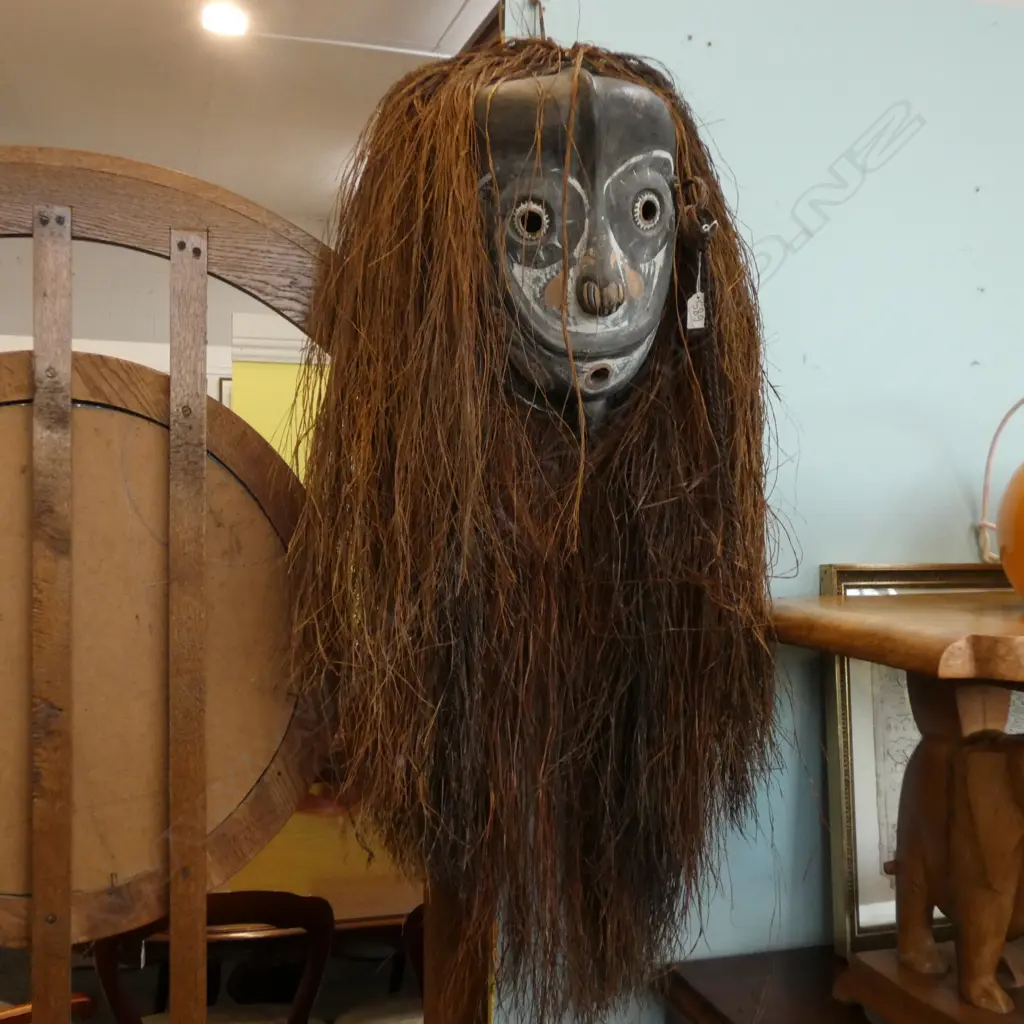 LGE SEPIK SPIRIT PAINTED WOOD & FIBRE TRIBAL MASK, H. 380MM Image 1++
