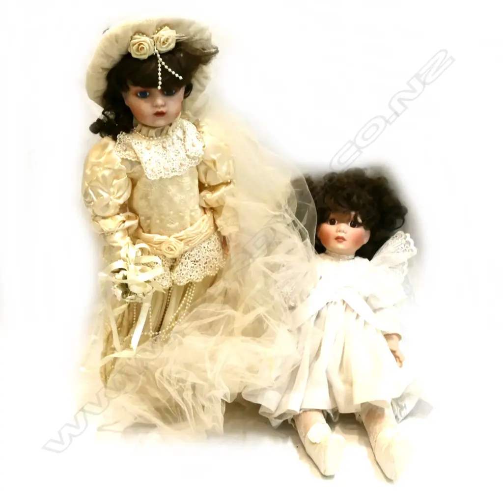 2 BOXED FRANKLIN HEIRLOOM DOLLS; BRIDE & OTHER Image 1++