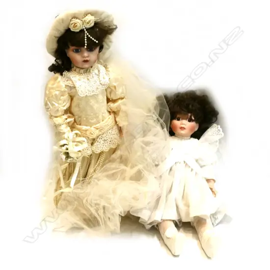 2 BOXED FRANKLIN HEIRLOOM DOLLS; BRIDE & OTHER