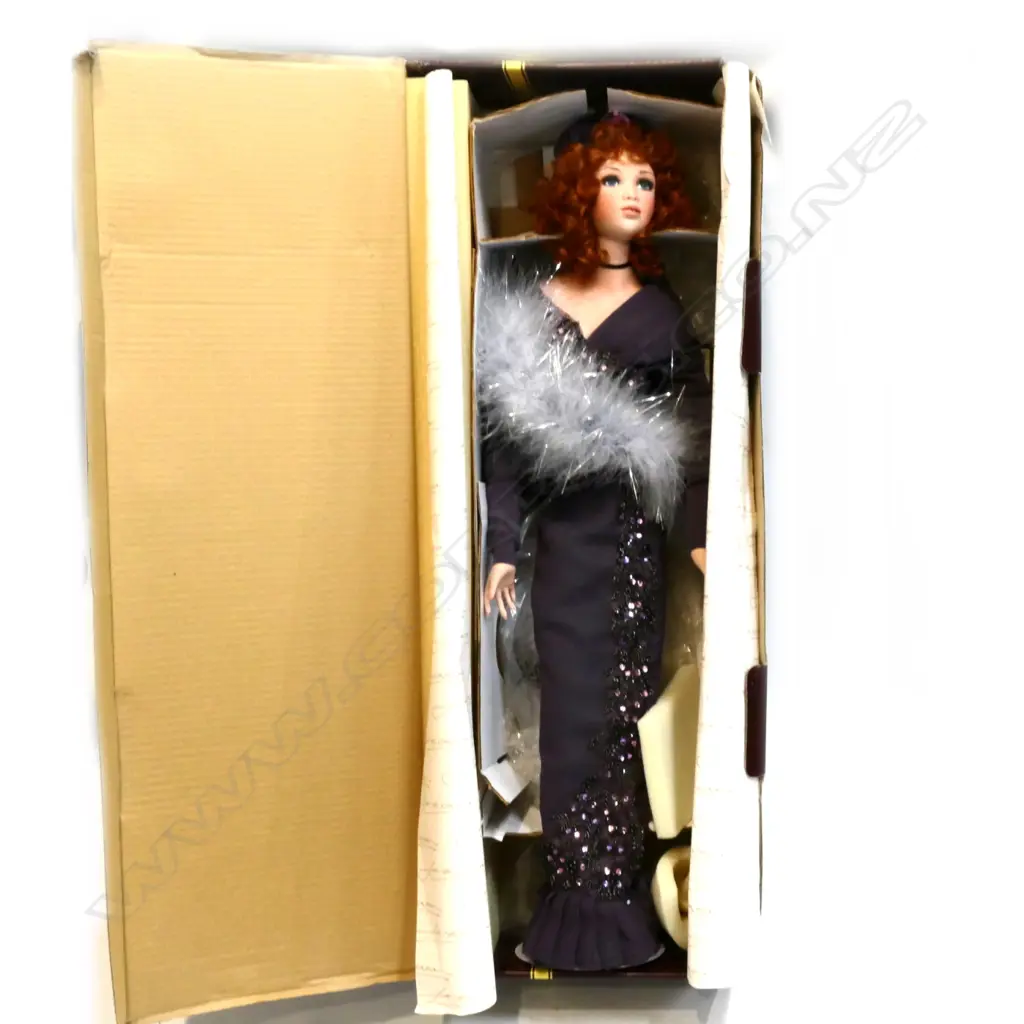JAN MCLEAN DOLL IN BOX H. 680MM Image 1++