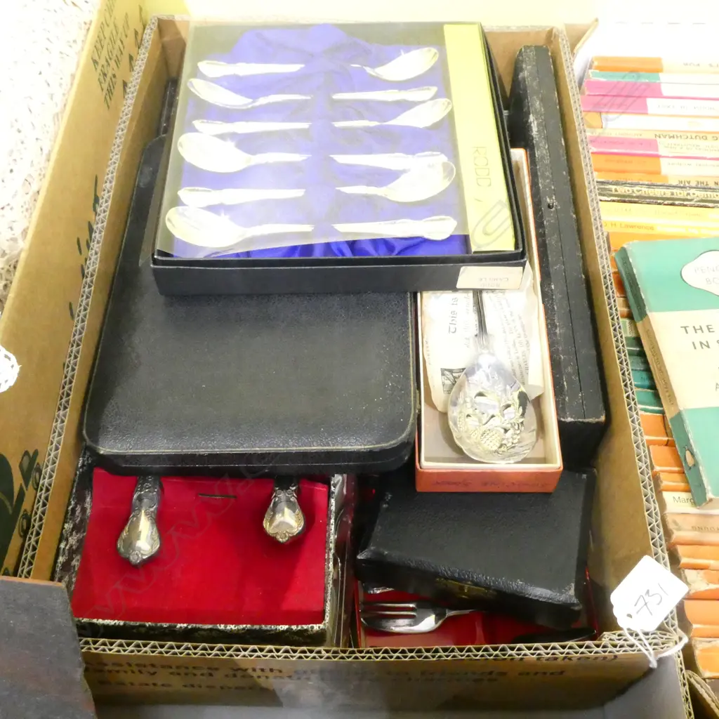 BOX LOT ASST. BOXED CUTLERY  Image 1++