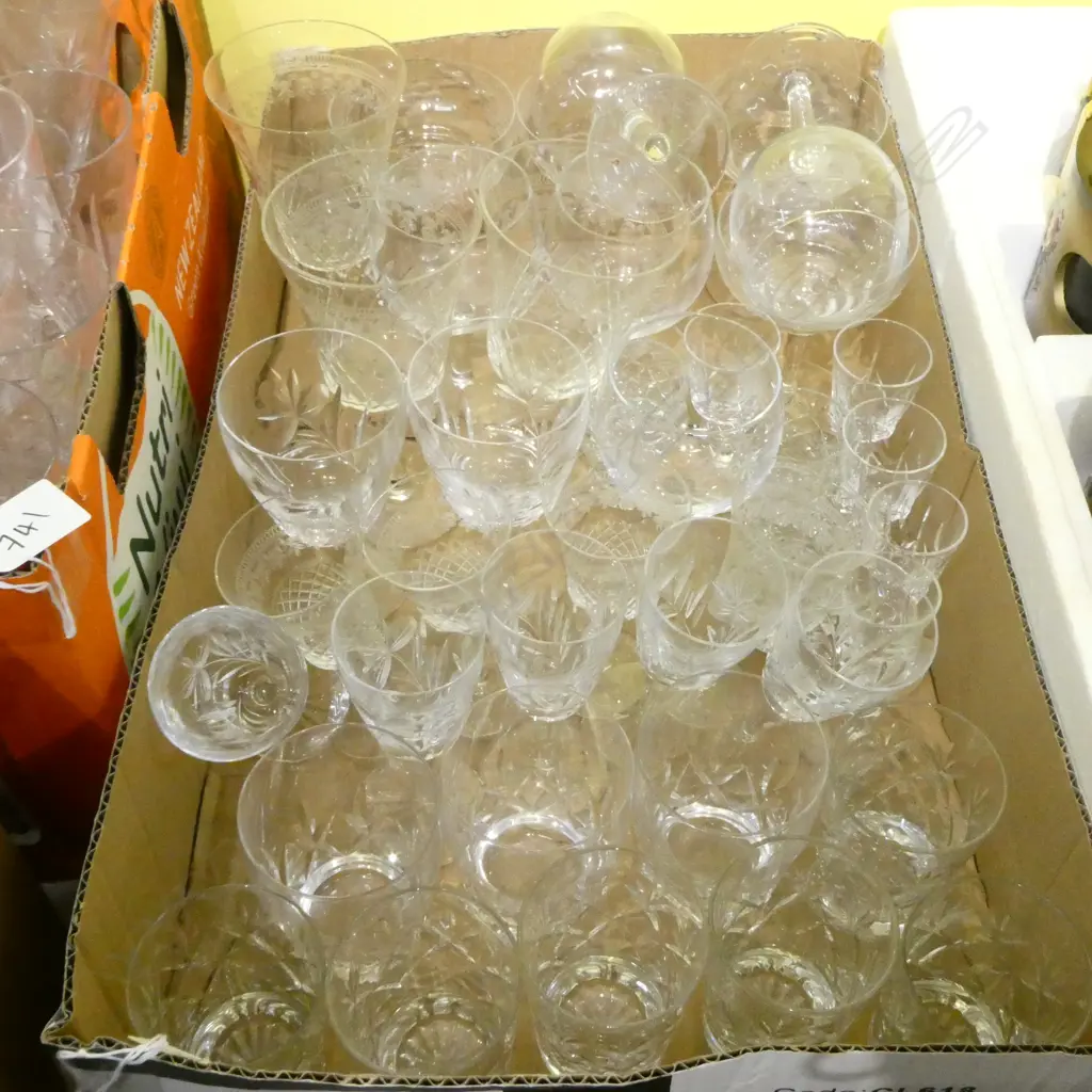 BOX LOT ASST. GLASSES  Image 1++