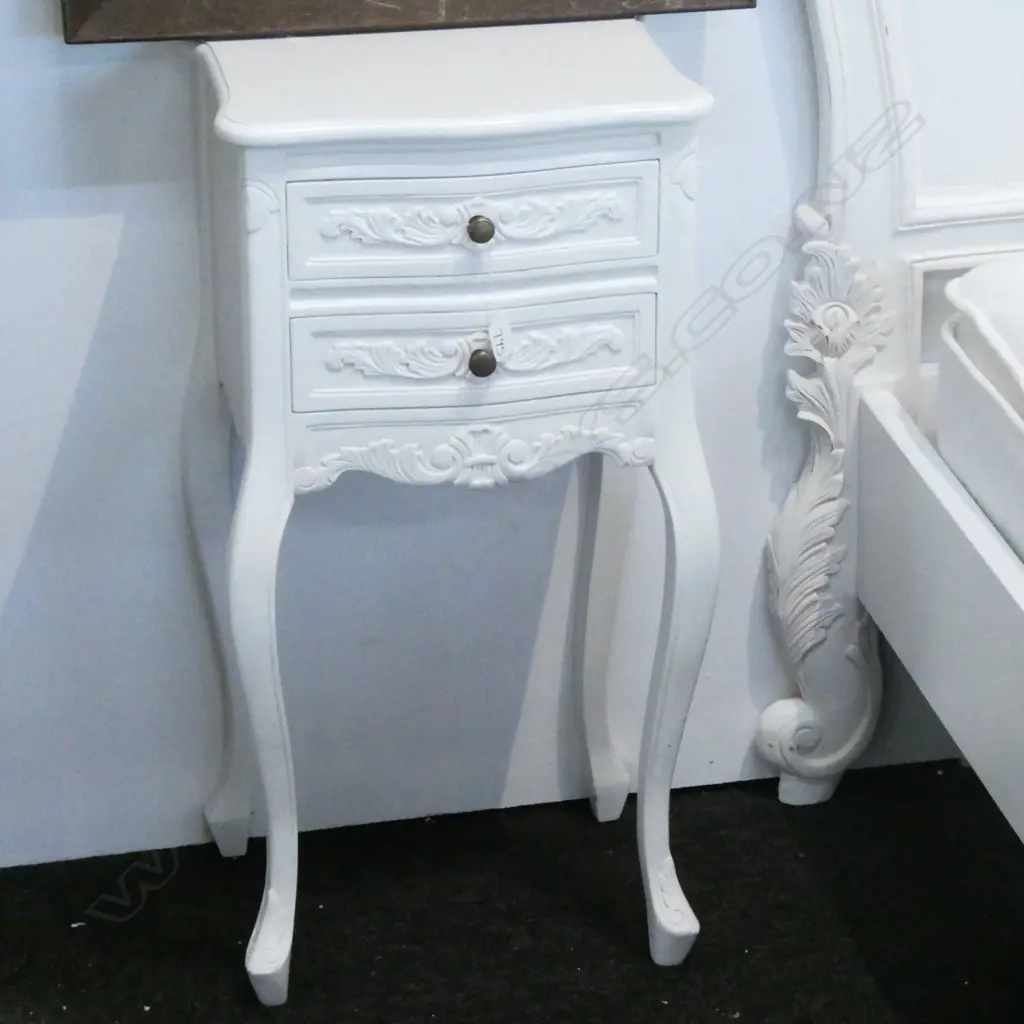 WHITE PAINTED FRENCH STYLE BEDSIDE CHEST 2 DRAWER Image 1++