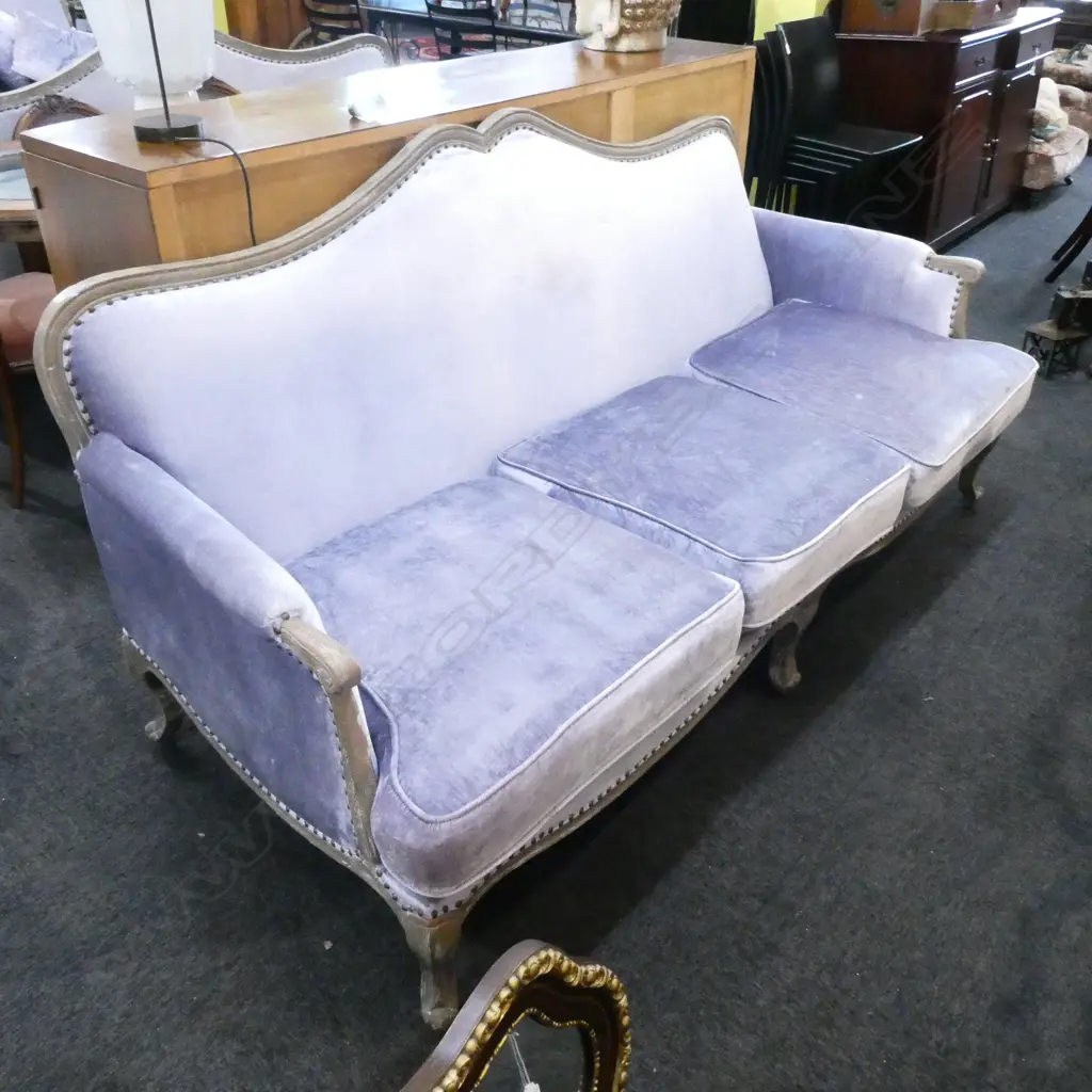 FRENCH STYLE 3 SEATER SETTEE MAUVE UPHOLSTERED Image 1++