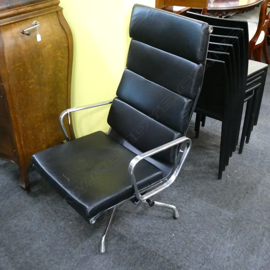 MODERN EAMES STYLE LOUNGE CHAIR IN BLACK & CHROME Image 1++
