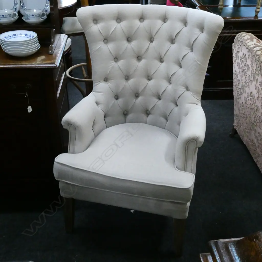 PR DESIGNER BUTTON BACK LOUNGE CHAIRS ROLL ARM Image 1++