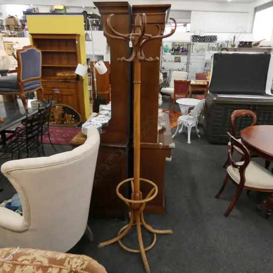 FRENCH BENTWOOD COAT HANGER MINOR AF H. 1900MM