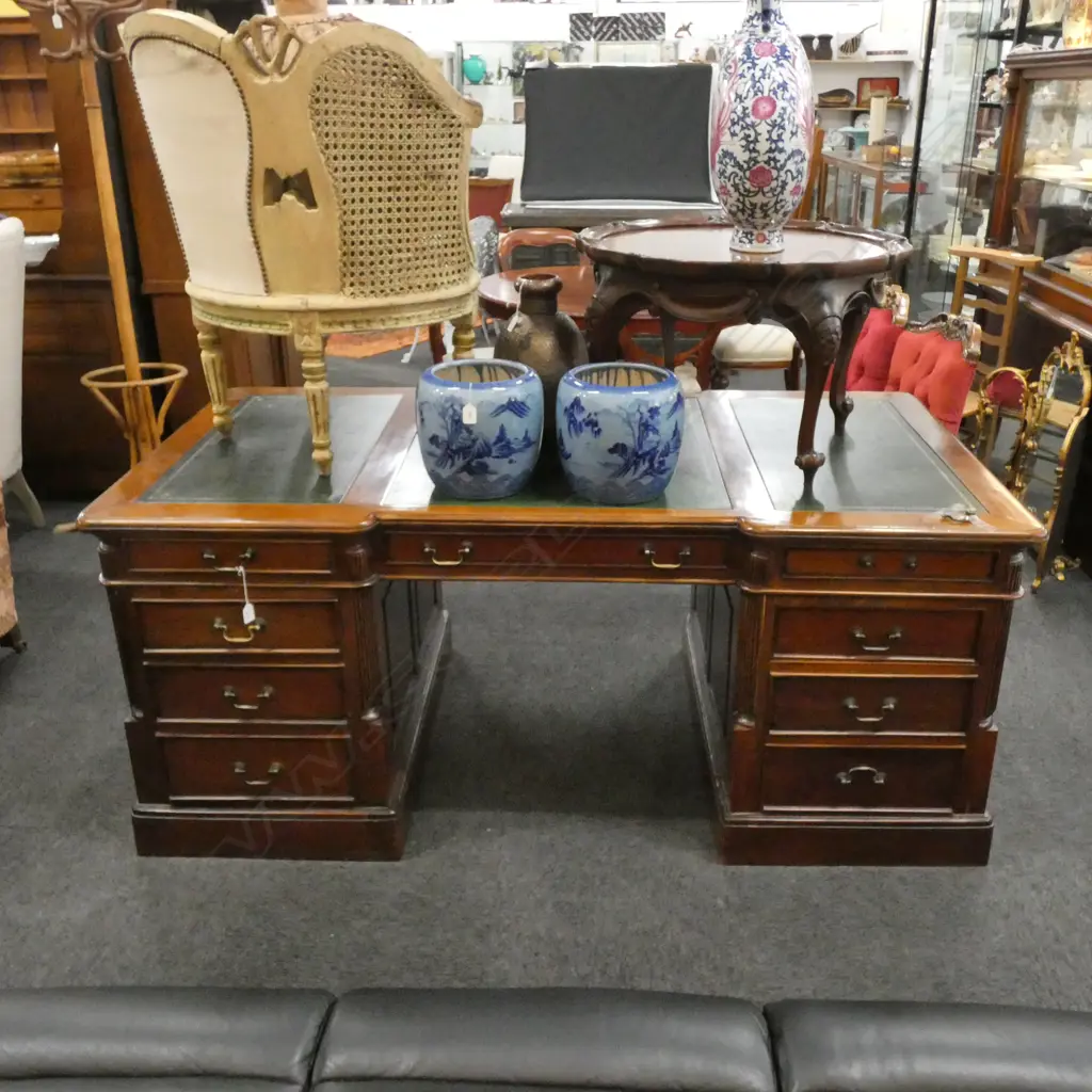 LEATHER TOPPED PEDESTAL DESK L. 1800MM Image 1++