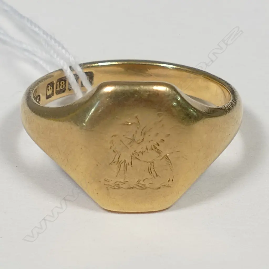18CT GOLD SIGNET RING 7GM Image 1++