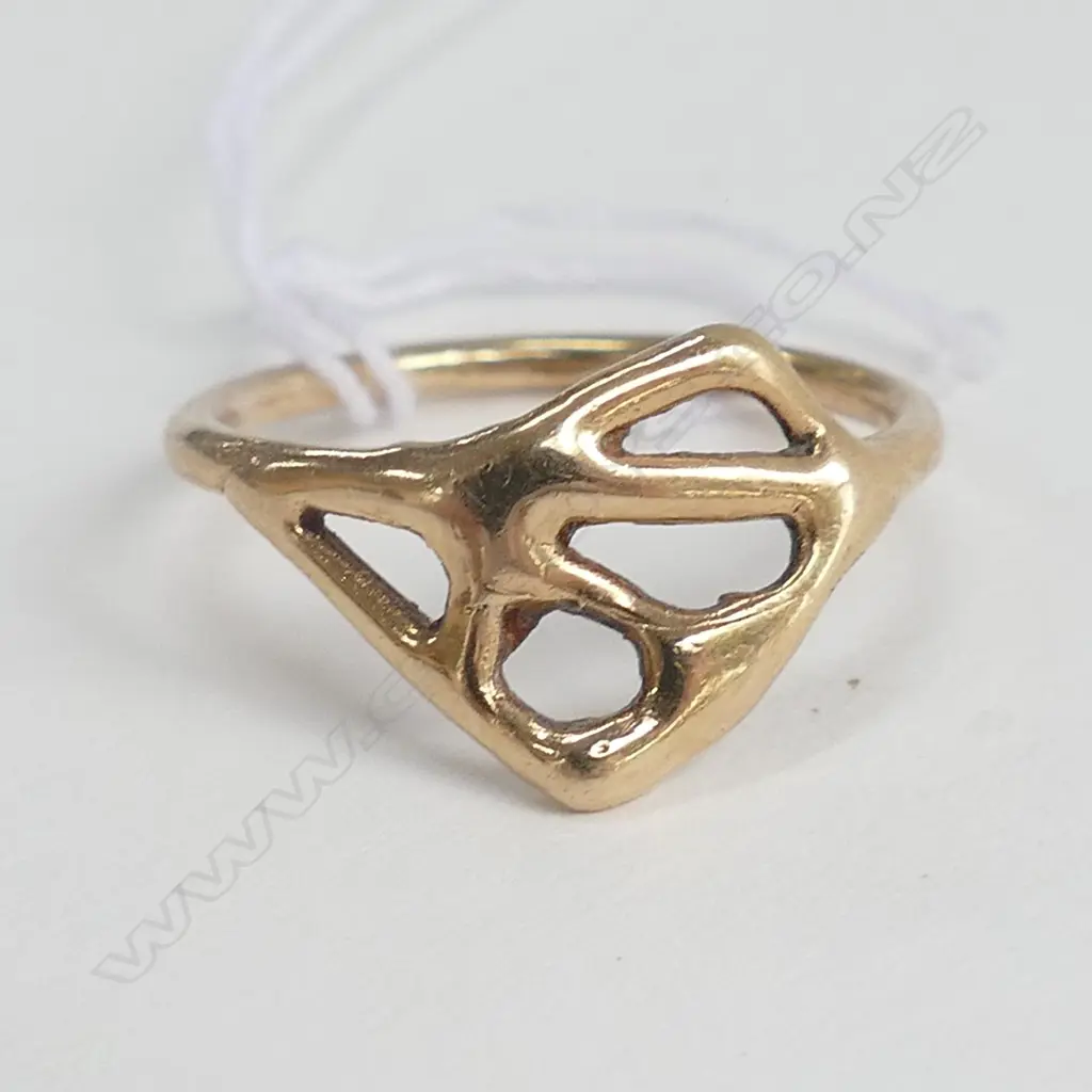 14ct GOLD RING Image 1++