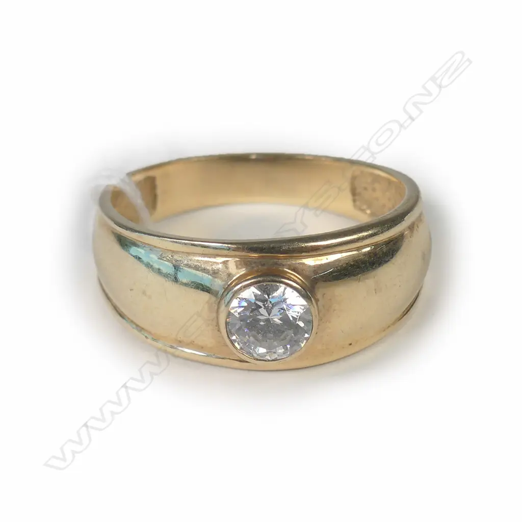 9CT YELLOW GOLD? & CUBIC ZIRCONIA RING Image 1++