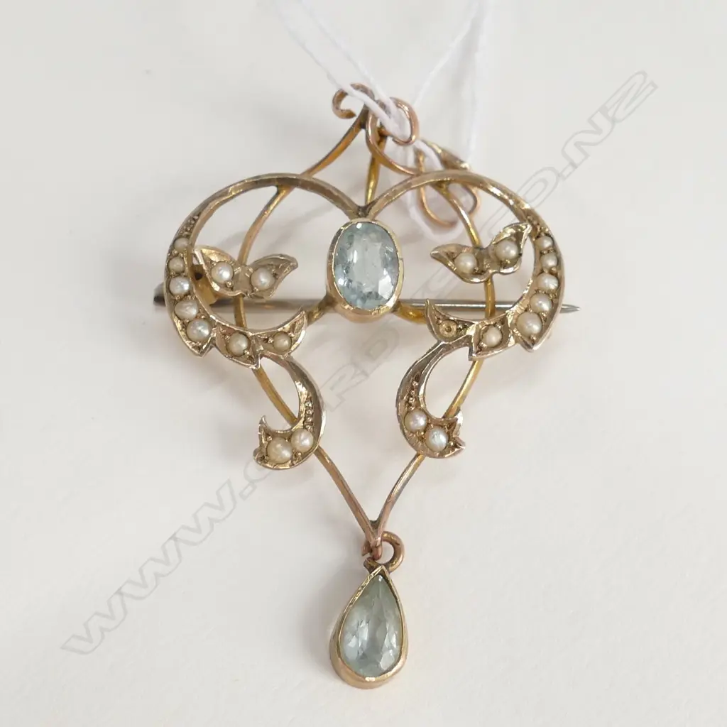 9ct GOLD EDWARDIAN PENDANT SET WITH PEARLS & AQUAMARINES. TOTAL 3.25gm Image 1++