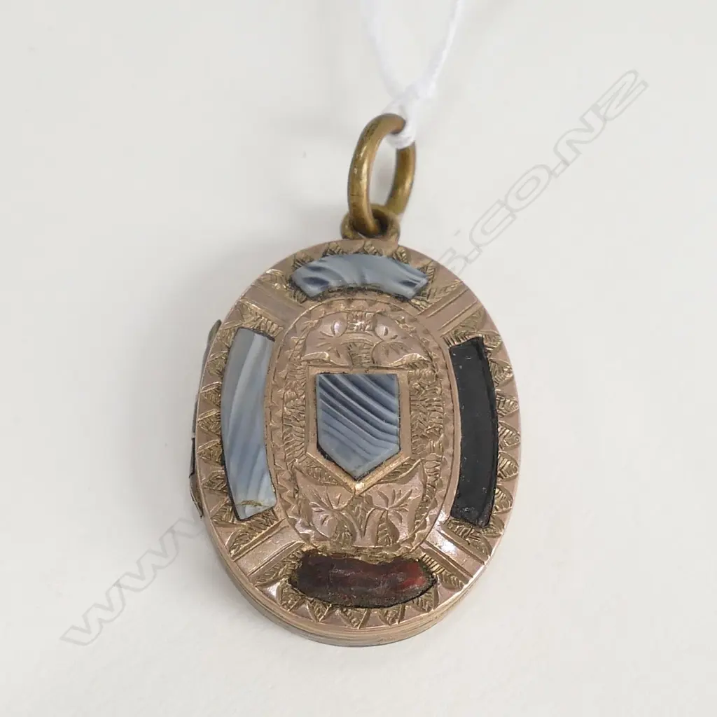 9ct GOLD LOCKET w HARDSTONES ( BACK w LEAD SOLDER REPAIRS) Image 1++