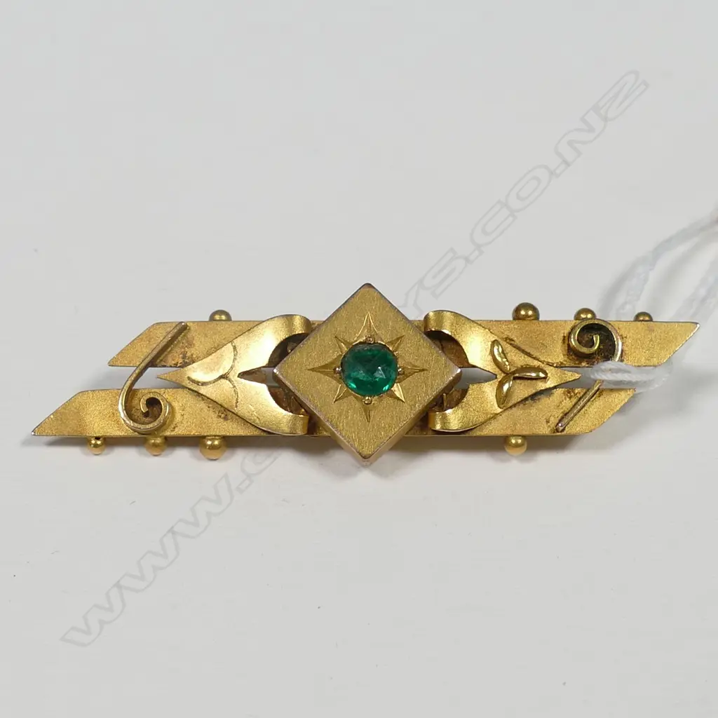 EDWARDIAN 9CT GOLD AND EMERALD? BROOCH 3.52GM Image 1++