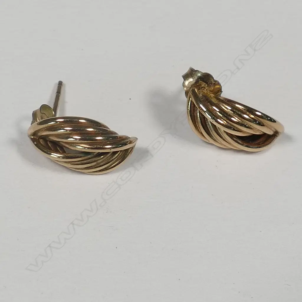 PAIR 9CT GOLD EARRINGS 1.29GM Image 1++