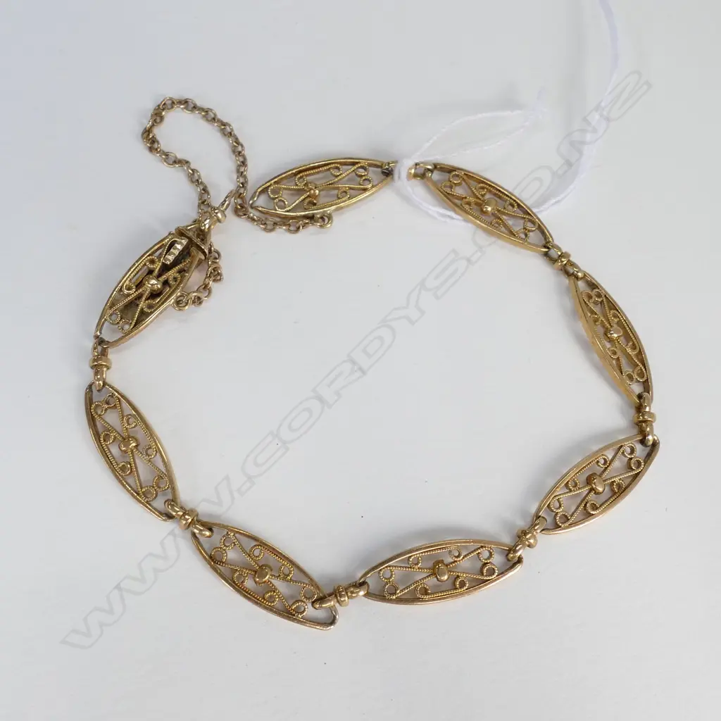 9ct GOLD FANCY CHAIN BRACELET w SAFETY CHAIN 9.45gm  AF. Image 1++