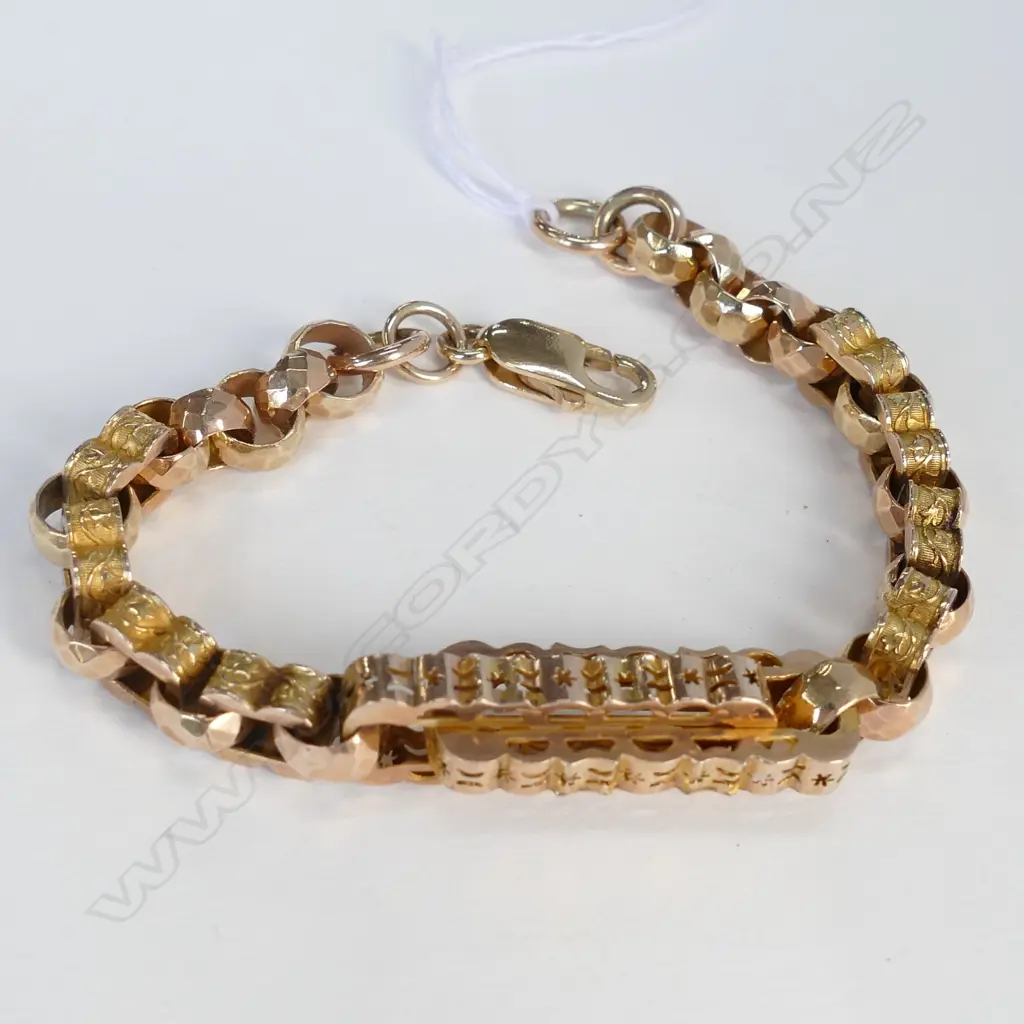 9ct GOLD CHAIN LINK BRACELET. 19.84gm Image 1++