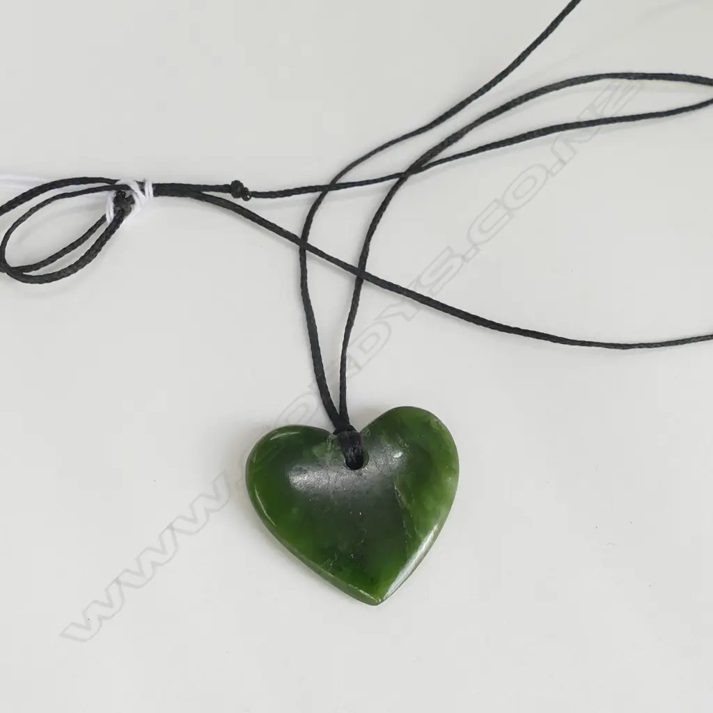NEPHRITE HEART PENDANT Image 1++