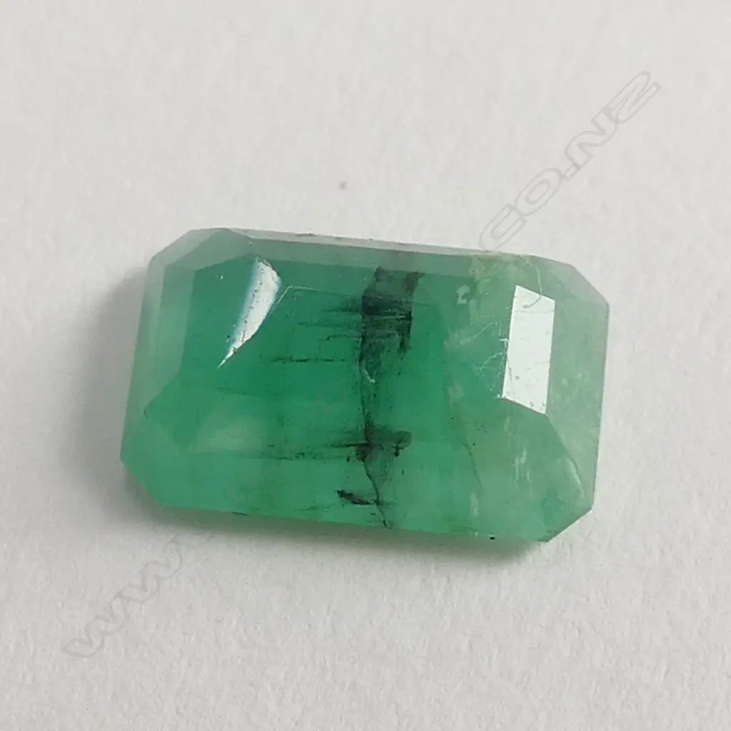 UNSET EMERALD CUT COLUMBIAN EMERALD (INCLUDED) Image 1++