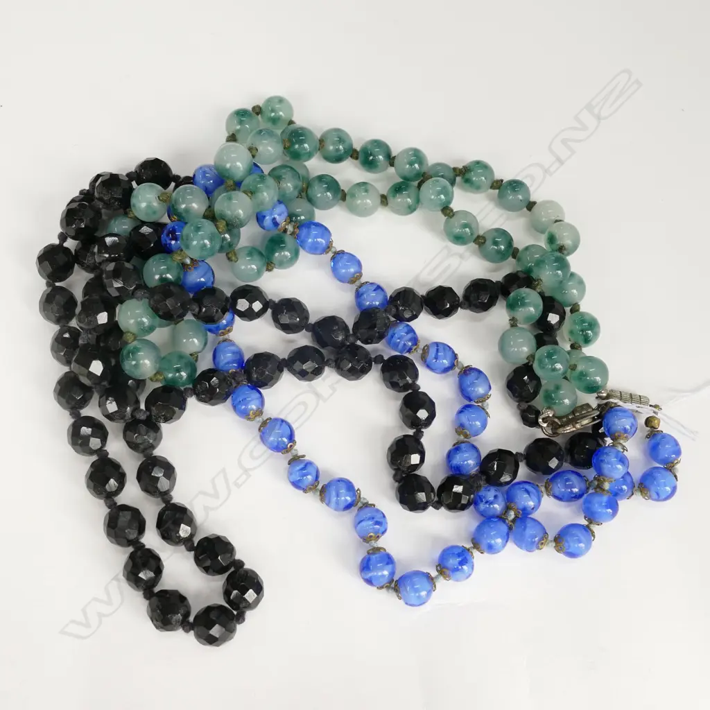 3 BEAD NECKLACES - DYED AGATE(?), BLUE GLASS & BLACK GLASS Image 1++