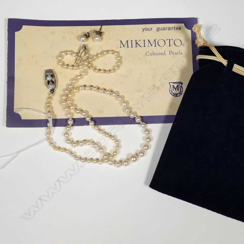  MIKIMOTO PEARL NECKLACE WITH GUARANTEE PLUS A PAIR PEARL STUD EARRINGS (NOT MIKIMOTO) Image 1++
