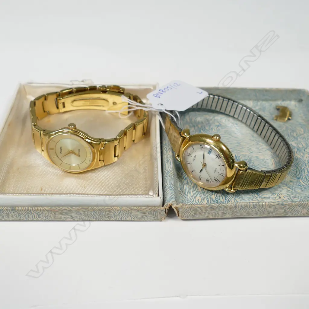 TWO PULSAR WOMEN'S WATCHES Image 1++