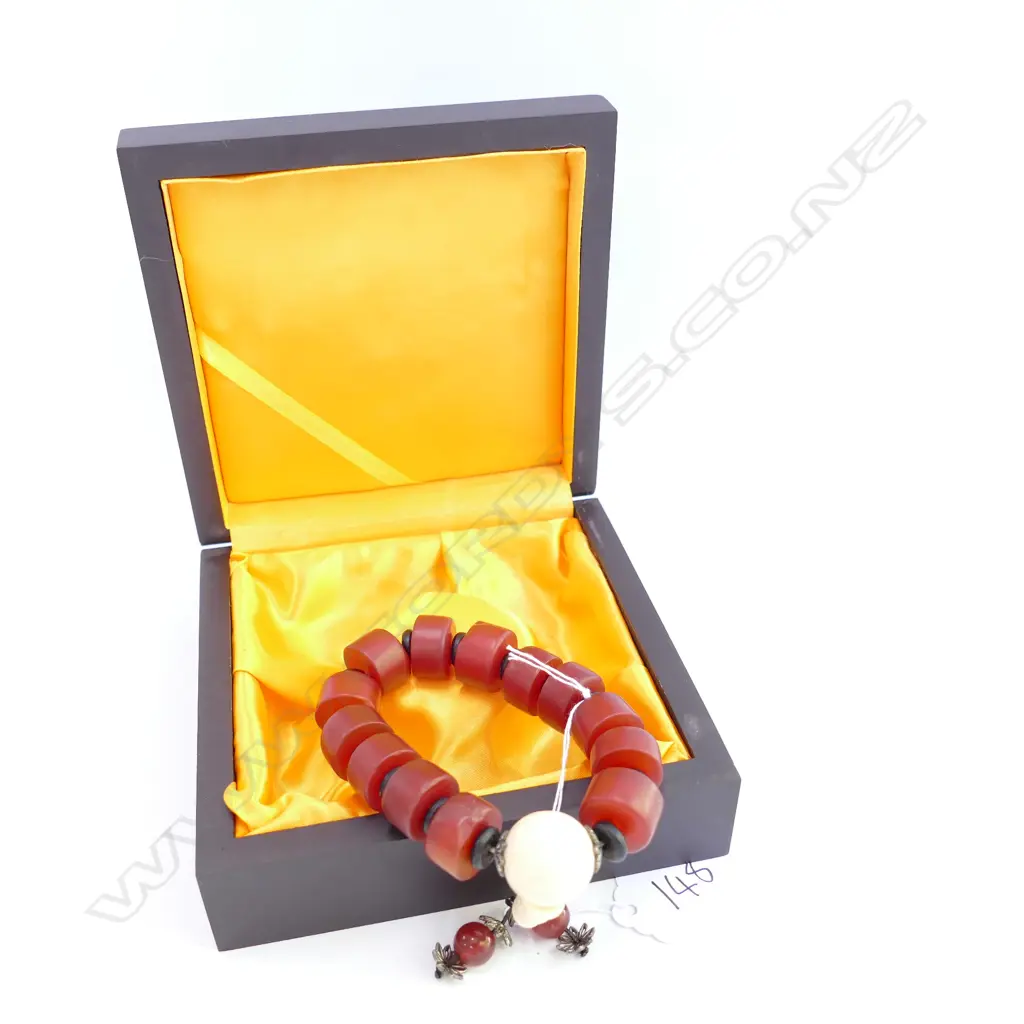 CARNELIAN BRACELET IN BOX Image 1++