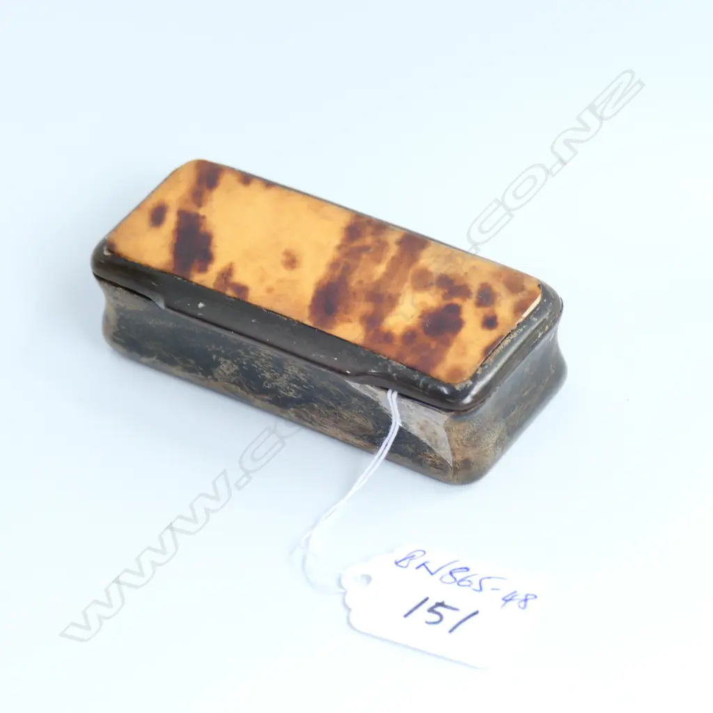 GEORGE III TORTOISESHELL SNUFF BOX Image 1++