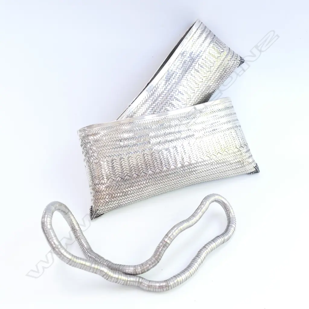925 SILVER 230 GRAMS FILIGREE CLUTCH + NECKLACE Image 1++