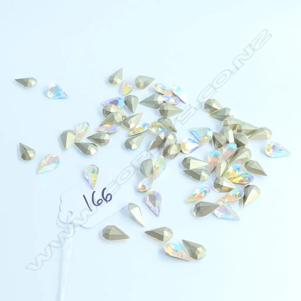 PEAR SHAPED VINTAGE CRYSTALS Image 1++