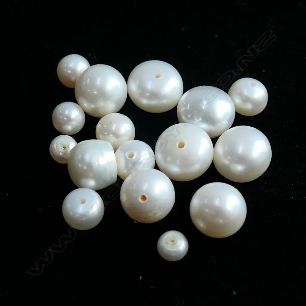 VINTAGE WHITE FRESH WATER PEARLS Image 1++