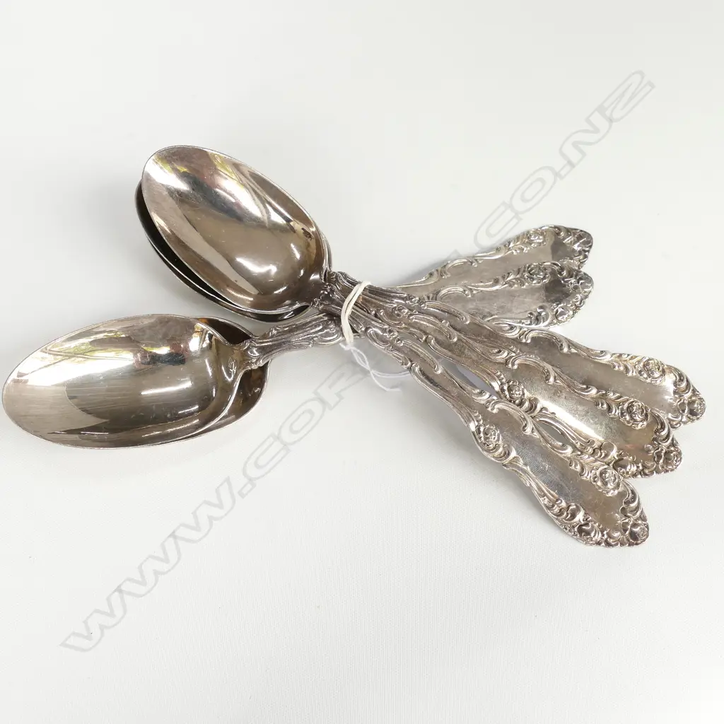 STERLING CUTLERY; 5 SPOONS 216 GRAMS   Image 1++
