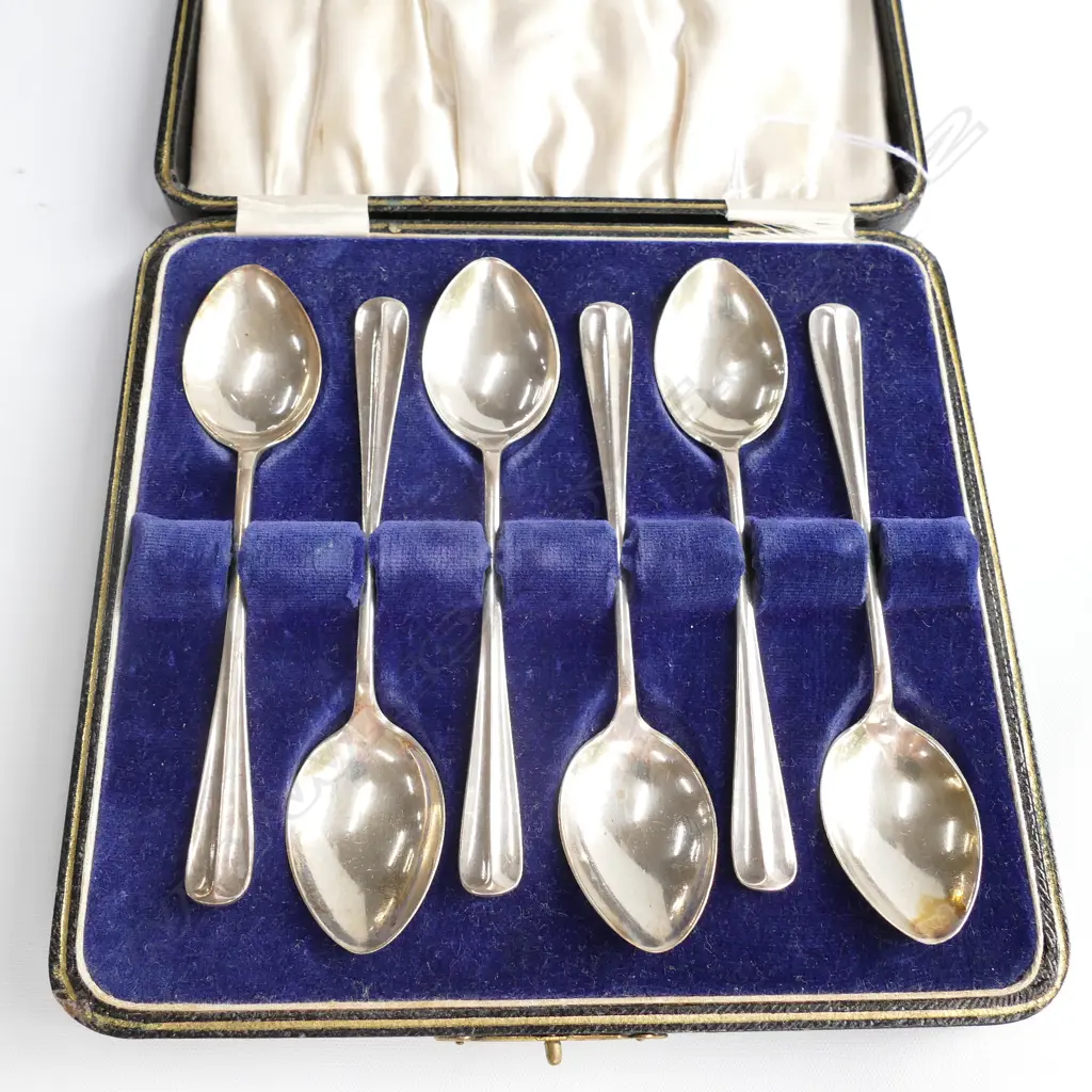 6 CASED STG SILVER TEASPOONS Image 1++