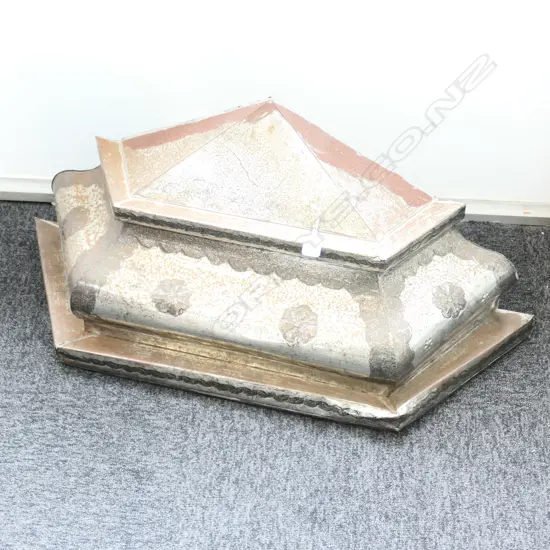 ARCHITECTURAL METALLIC WALL SHELF 800MM L