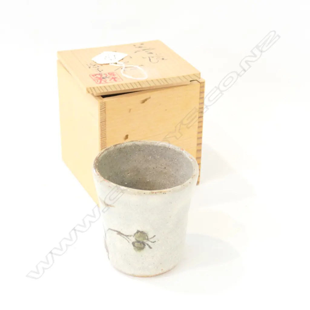 CHINESE POTTERY BEAKER IN NAMED BOX Image 1++
